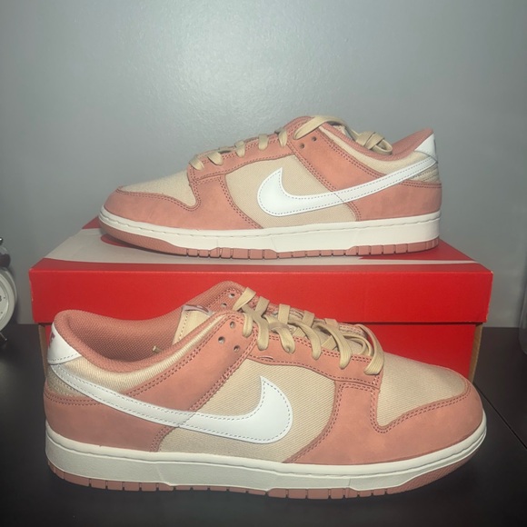Dunk low red stardust size 12.5 - Picture 1 of 7